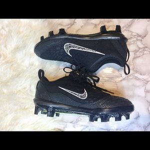$27| Nike Cleats Men’s Sz 9, BRAND NEW